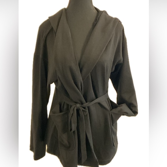 Jones,New York, Black Super Soft Hooded  Cover Up . - Picture 1 of 9